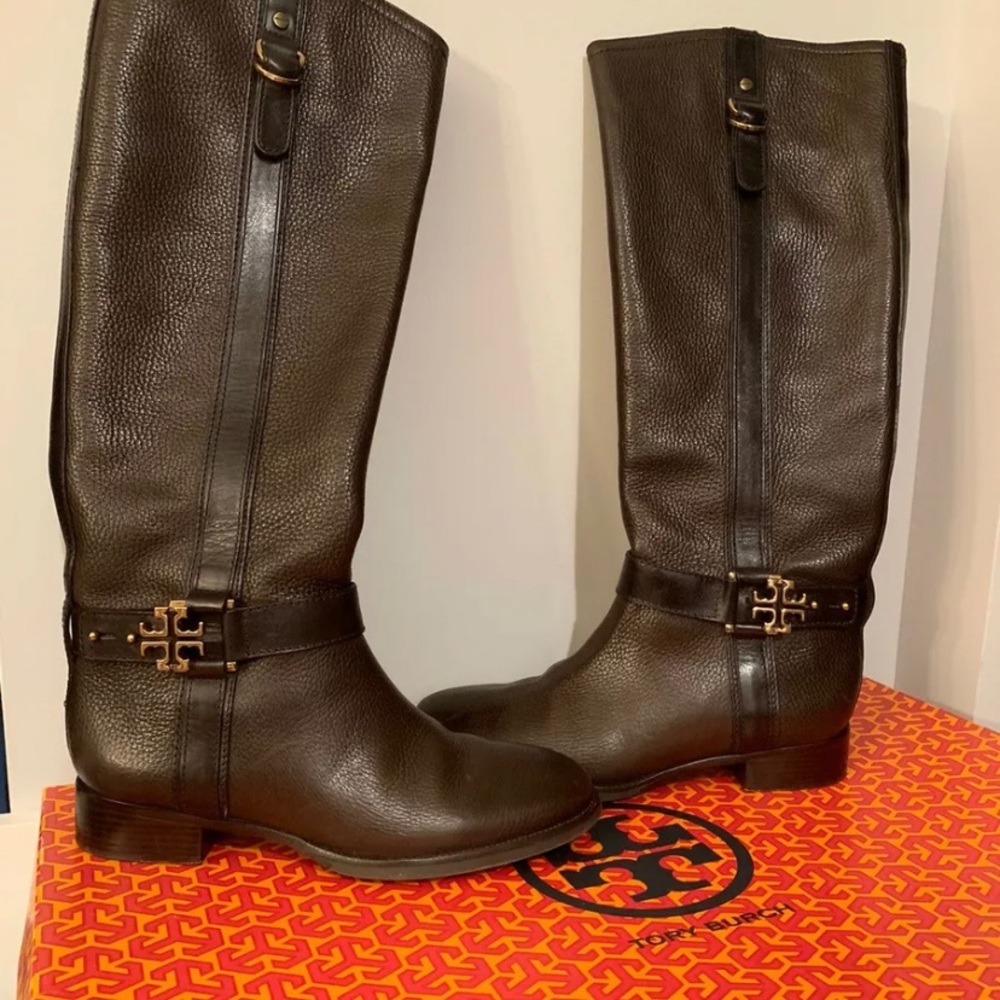 *SOLD*Tory Burch Elina 30mm riding boot in coconut sz 8